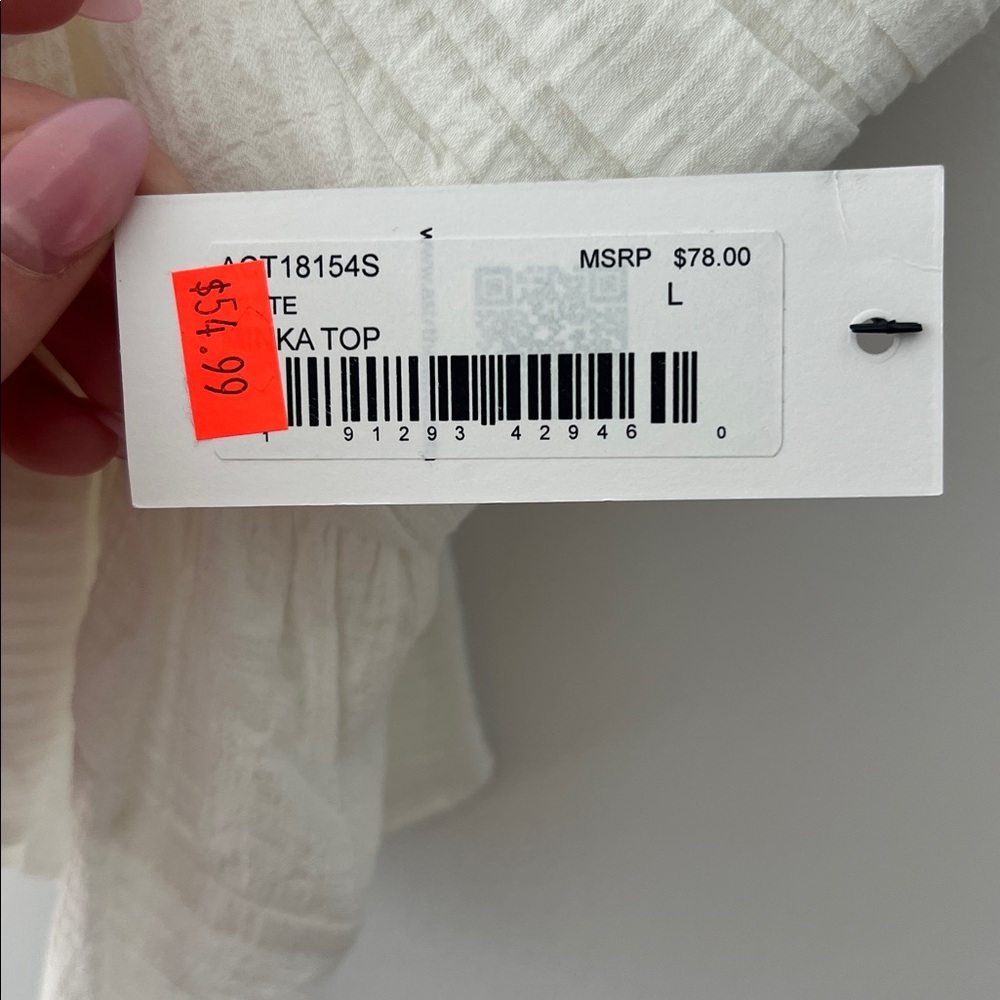 NWT ASTR White Textured Ruffle Halter Crop Top - Picture 3 of 5